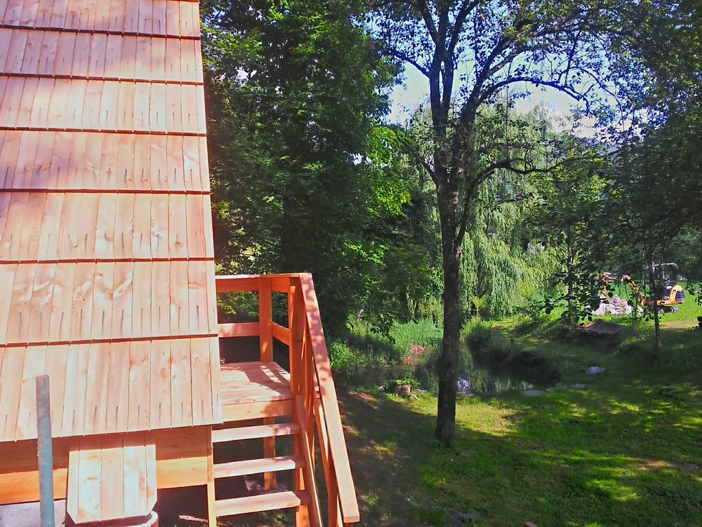 Glamping Zlata Ribica Hotel Idrija pri Baci Bagian luar foto